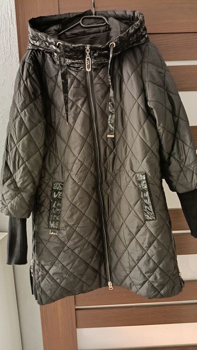 Sprzedam piekną  kurtkę zimową/przejściową czarna