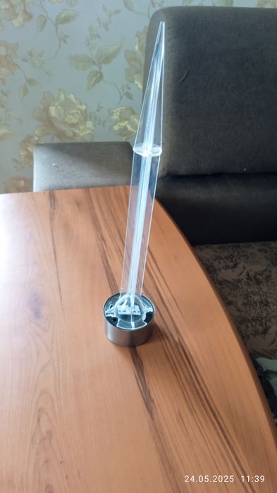 Светильник на солнечной батарее.