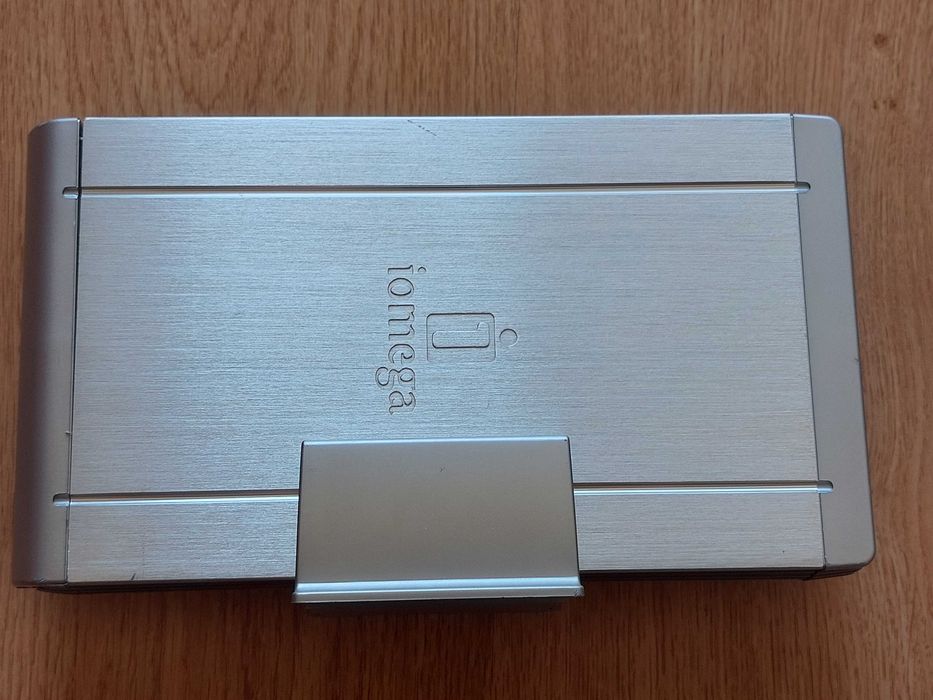 Disco Rígido Portátil Iomega para Backups – 300GB