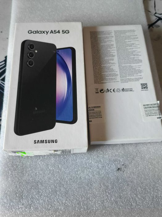 Samsung galaxy A 54 5G  8gb Ram /128 gb pamieci