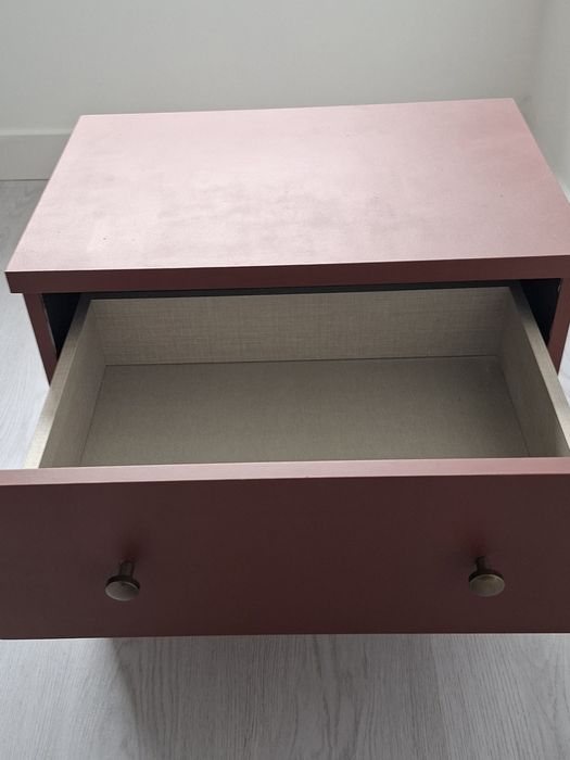 Mesa de cabeceira