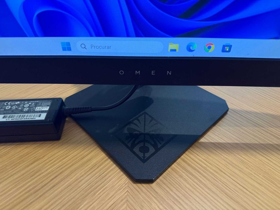 Monitor OMEN 144 HZ 24''