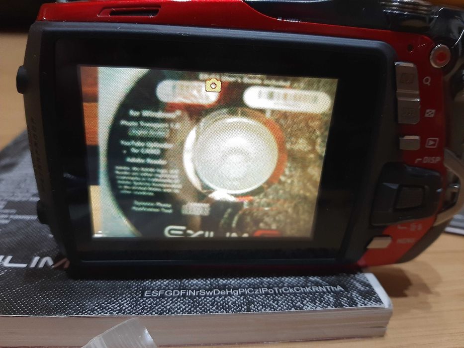 Casio waterproof digital camera64284406473218123