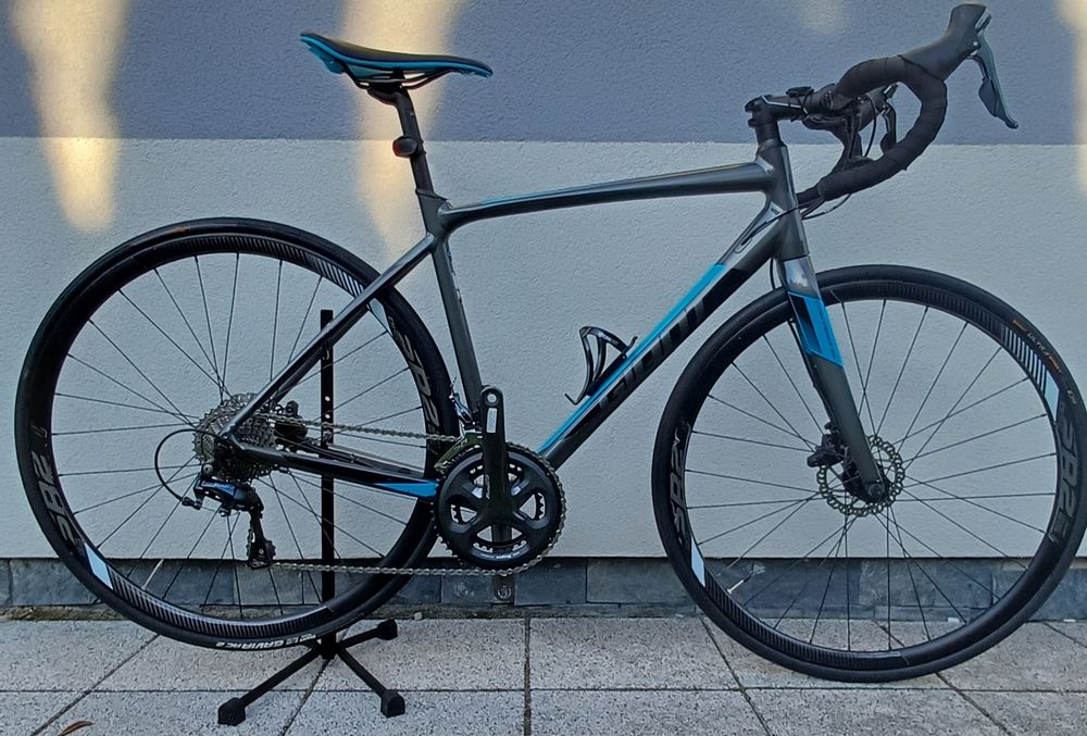 Rower Szosowy Giant Contend SL r.52