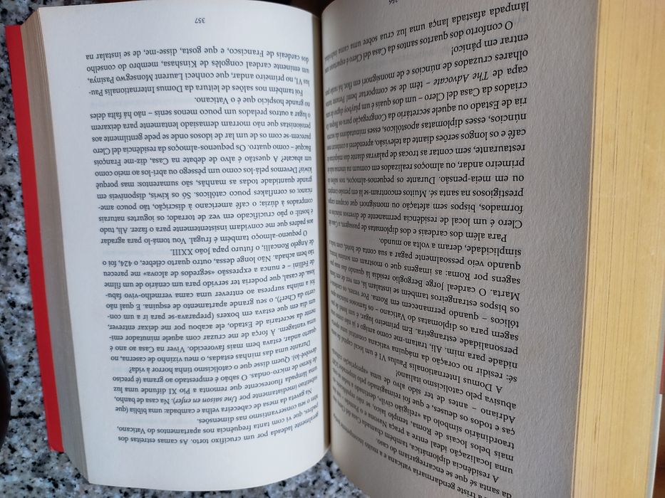 Livro No Armário do Vaticano de Frédéric Martel