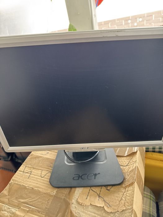 Monitor Samsung, Acer