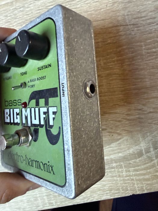 Electro - harmonix bass Big Muff