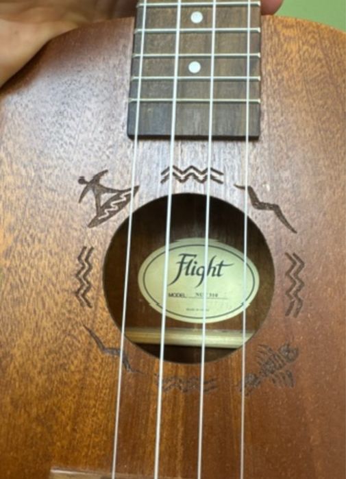 Ukulele Soprano Flight NUS 310 em Madeira Sapele + Saco Original