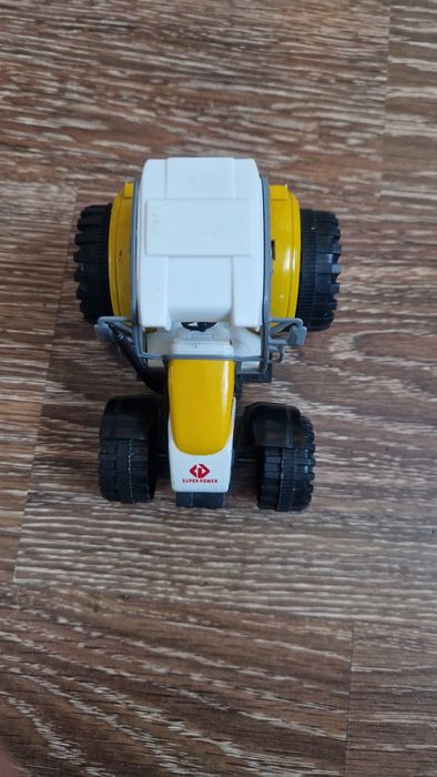 Traktorek truck.