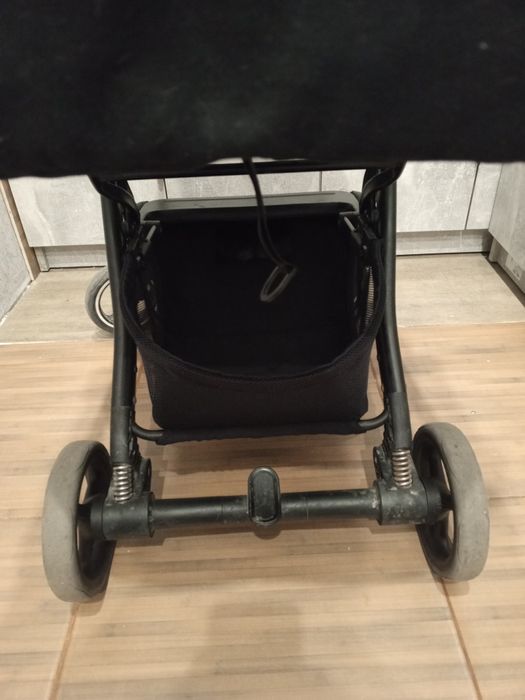 Продам Cybex beezy