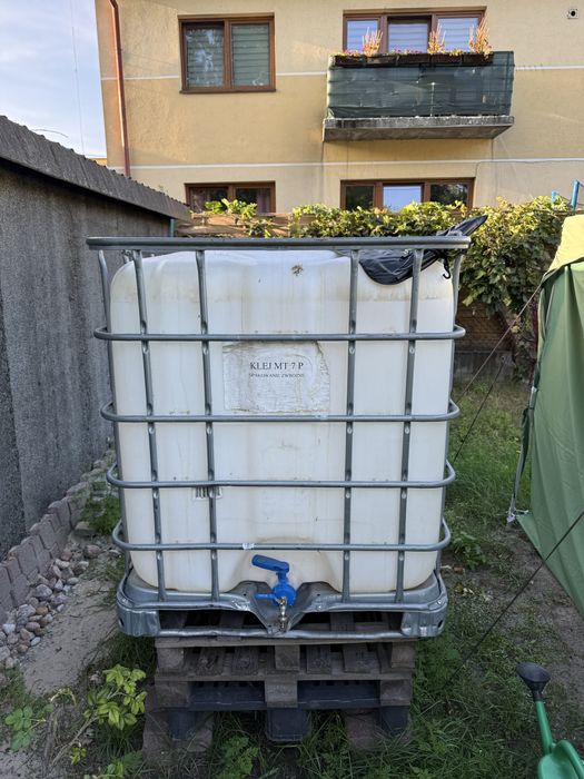 Beczka na wode 1000 litrów