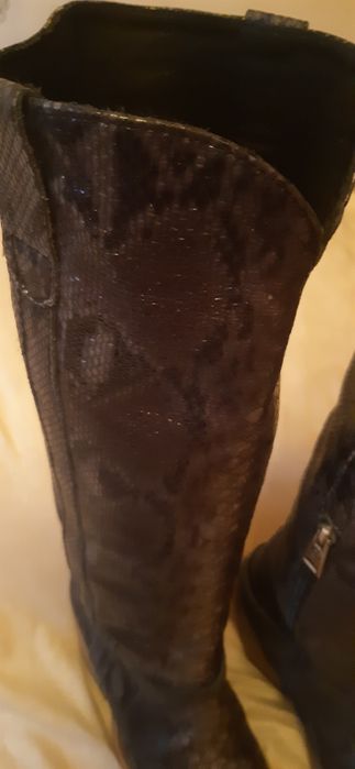 Carinii Kowbojki skóra węża 38