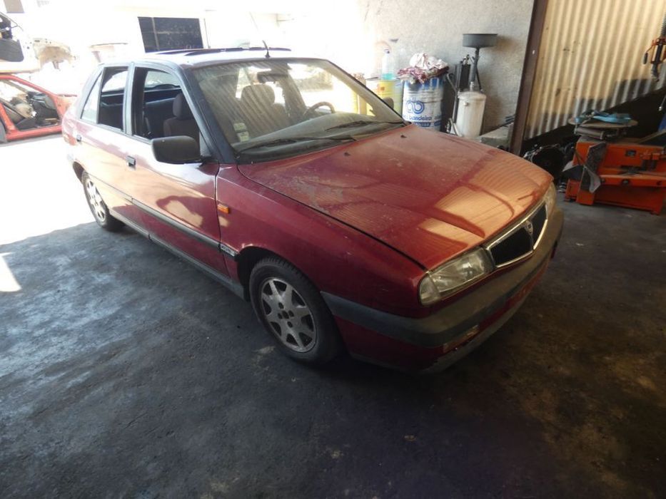 Lancia Delta 1995 para peças