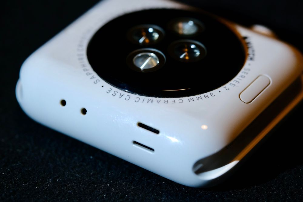 Apple Watch Series 2 – Limited Edition White Ceramic