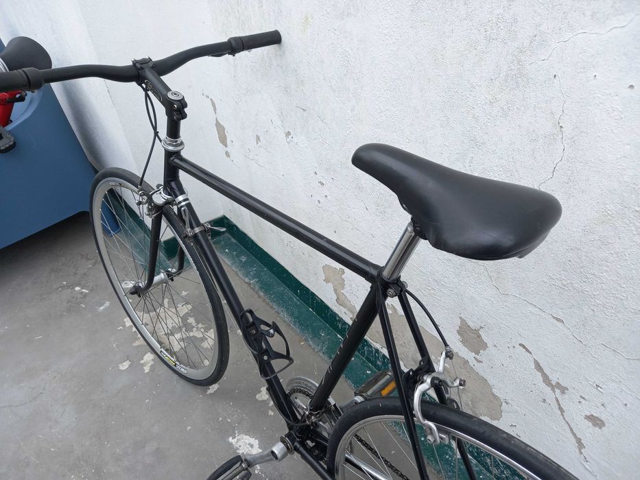 Bicicleta vintage restaurada - estrada / urbana
