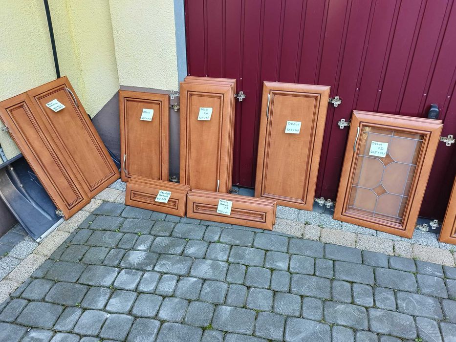 Fronty i szafki do mebli kuchennych/bez szyb/