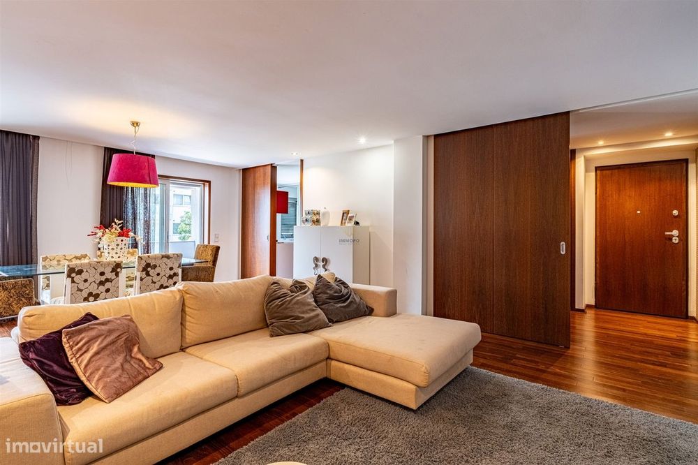 T3 com varanda e garagem dupla em Paranhos - Excelente oportunidade!