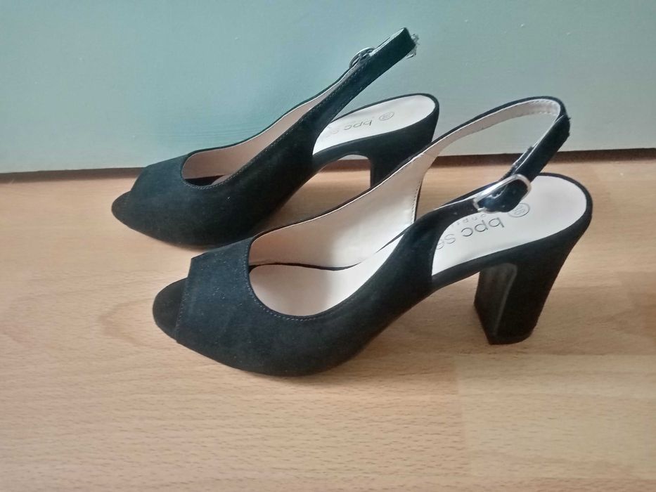 Nowe pantofle, czółenka. sandały damskie. rozmiar 38