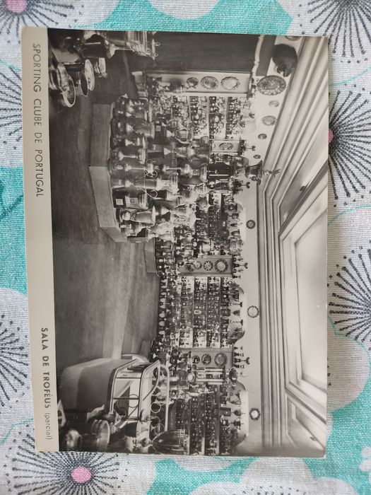Postal a preto e branco do museu do Sporting