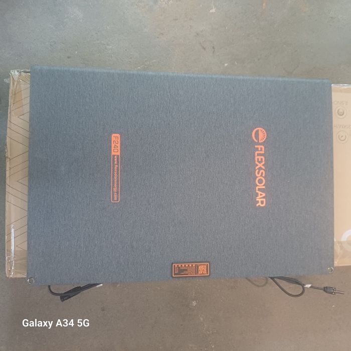 Портативна сонячна панель FlexSolar 240 Вт