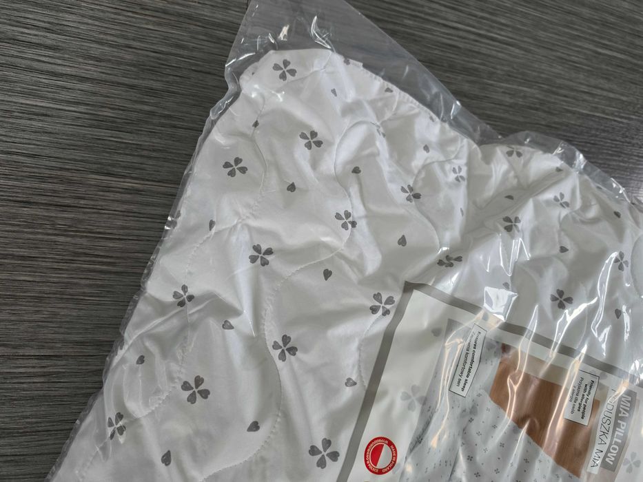Nowa poduszka pod głowę