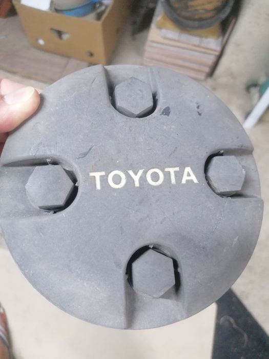 Тойота колпак колеса