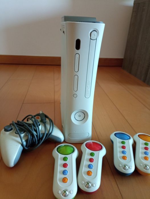 Xbox 360, com jogos e accessorios