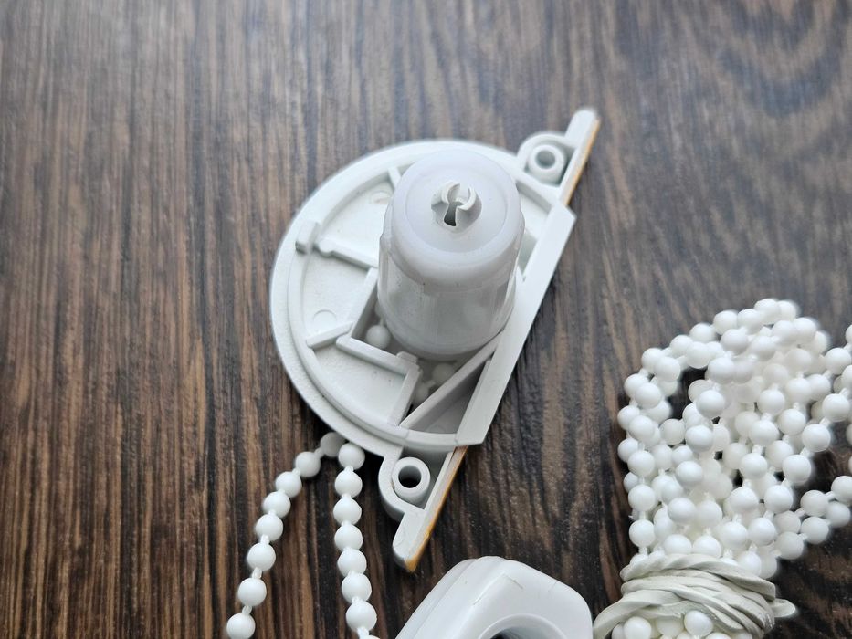 Mechanizm LEWY do rolet w kasecie Prestiż PCV NOWY BIAŁY Starszy typ