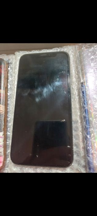 Дисплеи как игрушка на ий.фон