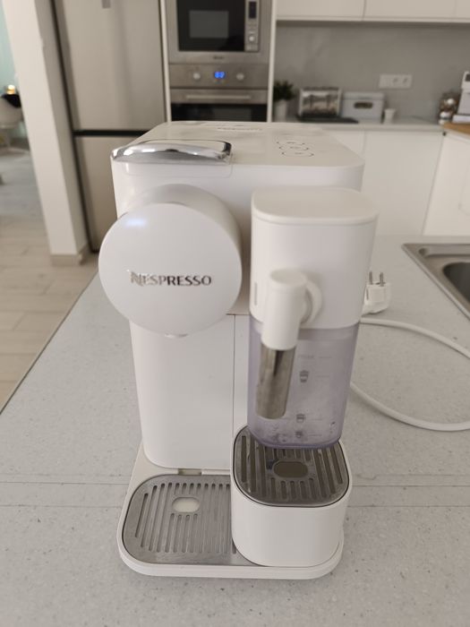 Nespresso Latissima One