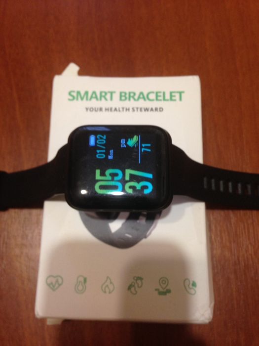 Смартчаси фітнесбраслет