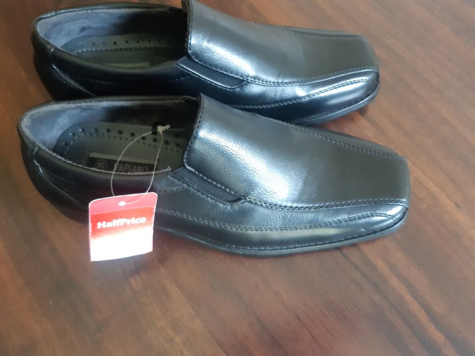 Nowe elegancjkie buty chłopięce Vapiano rozmia 35