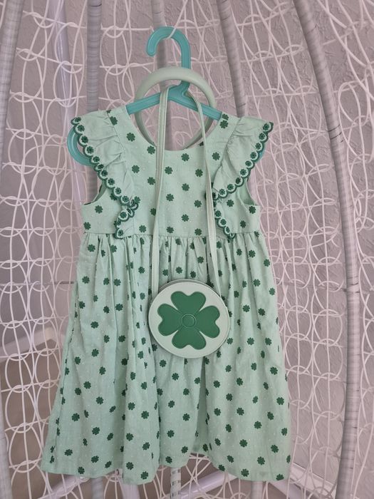 Dwa stroje, sukienki dla dziewczynki