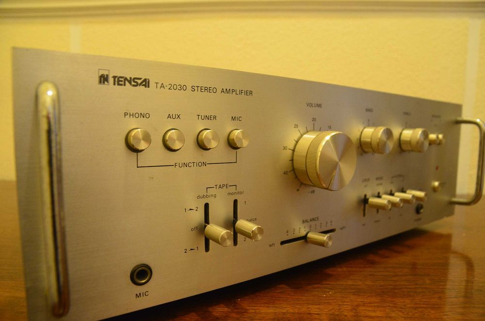 Amplificador Tensai (Akai) TA-2030