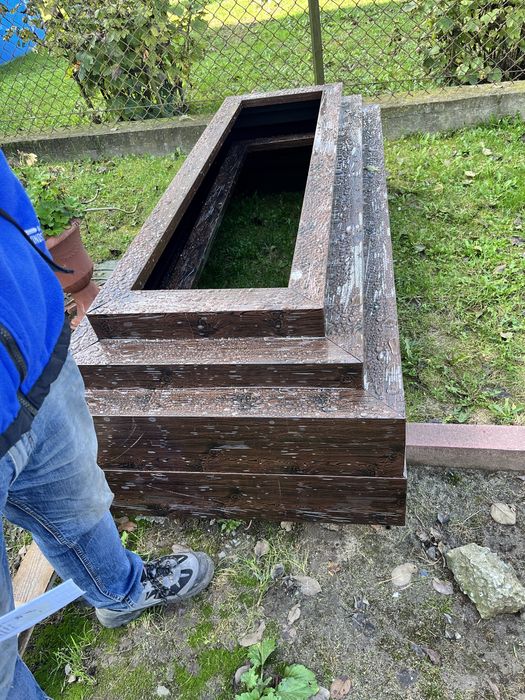 Надмогильник,надгробок металевий