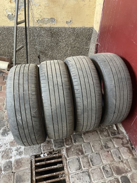 Комплект резини 235/55/R20 DUNLOP