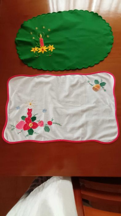 Dois panos de tabuleiro ou individuais