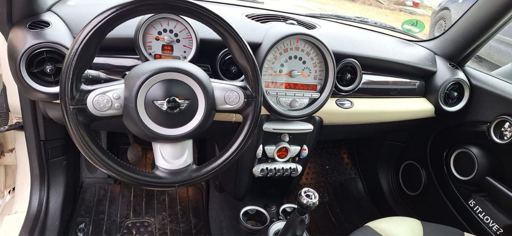 Mini Cooper 1.6 benzyna