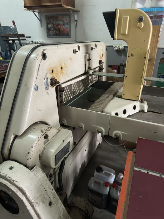 Guilhotina Elétrica Polar