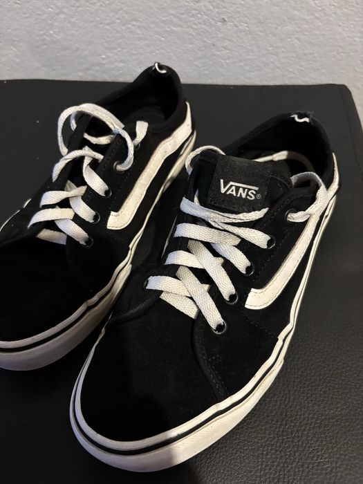 Trampki  Vans tozmuar 38,5