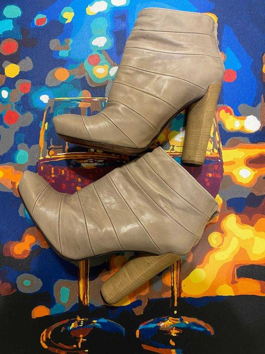 Женские ботильоны Louis Vuitton оригинал кожаные бежевые размер 36