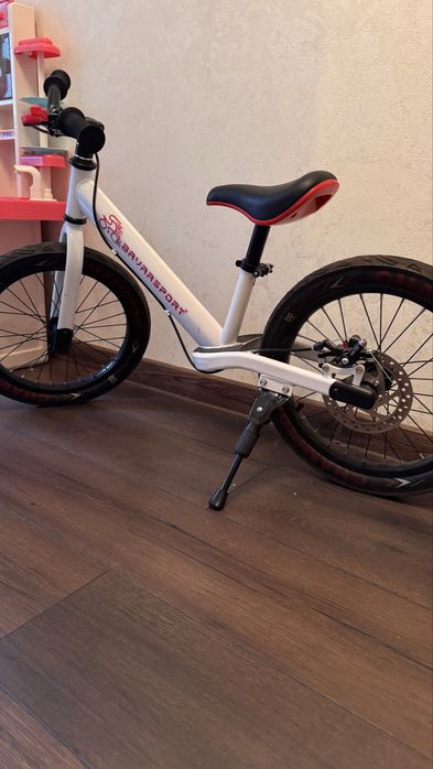 Велобіг 16 дюймів Bavar Sport білий