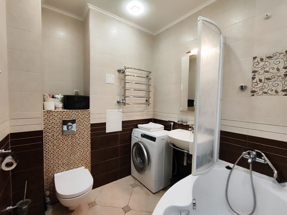 Подобово двокімнатна Троєщина