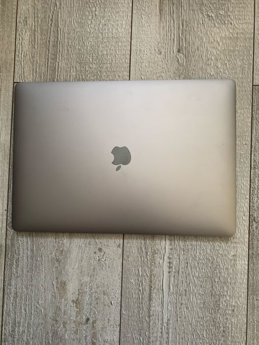 Macbook Pro 15 2018 Vega