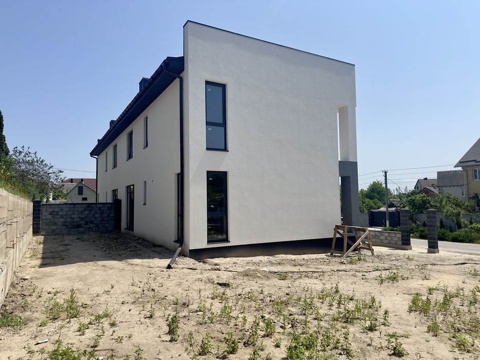 ПРОДАЖ котеджу з просторою ділянкою 4,5 сот