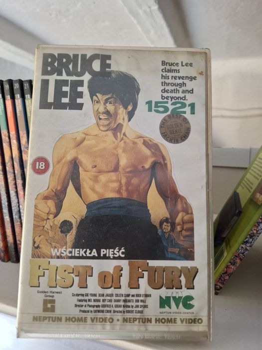8 Filmów. Filmy na kasetach VHS