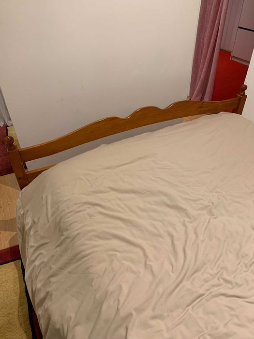 Cama de casal em madeira + estrado