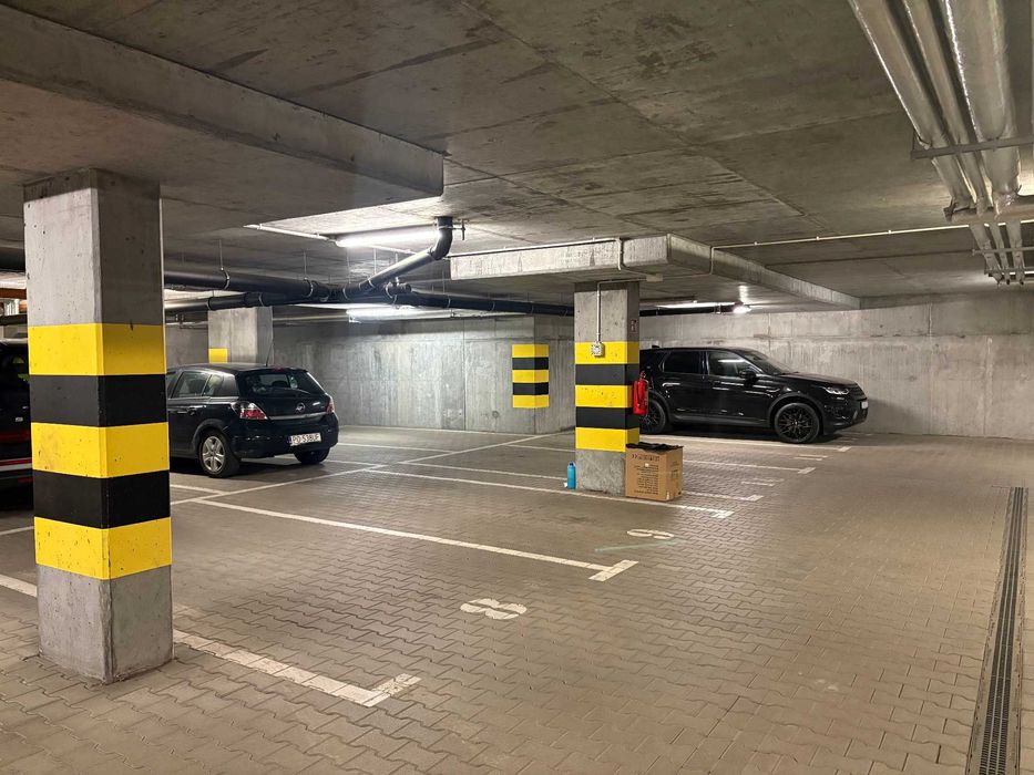 Miejsce postojowe ul. Kamiennogórska 5 - Widok 2