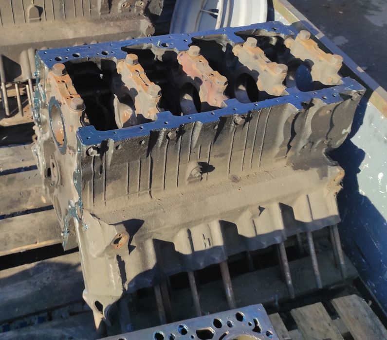 Блок картер мотора ЯМЗ 7511 под сплошные цельные головки ЯМЗ 238ДЕ2