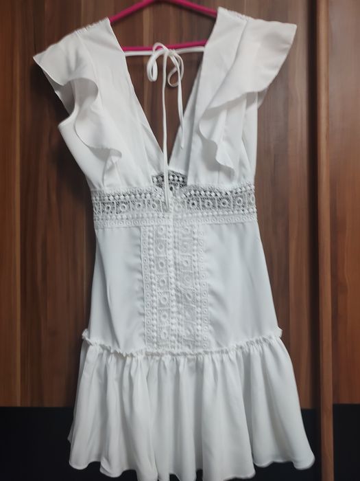 Koronkowa sukienka Golden Days Paris, odkryte plecy